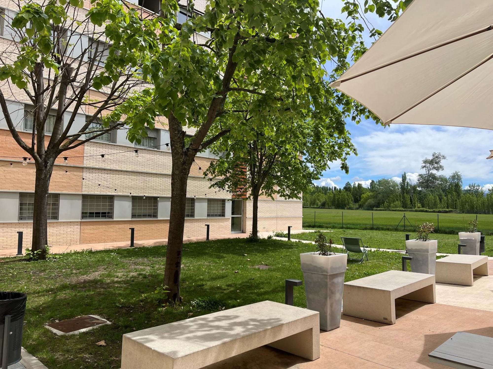 Residencia Universitaria Resa Los Abedules ปัมโปลนา ภายนอก รูปภาพ