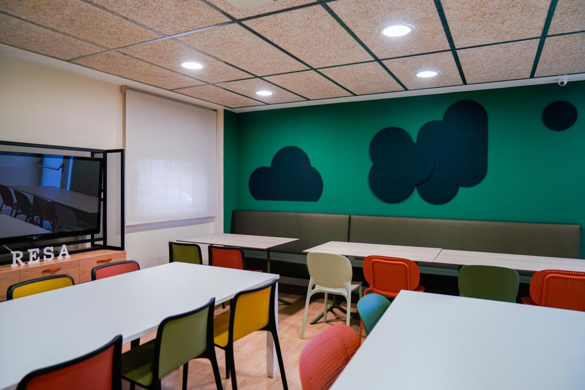 Residencia Universitaria Resa Los Abedules ปัมโปลนา ภายนอก รูปภาพ