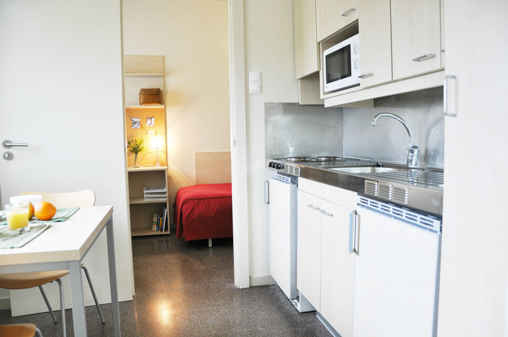 Residencia Universitaria Resa Los Abedules ปัมโปลนา ภายนอก รูปภาพ